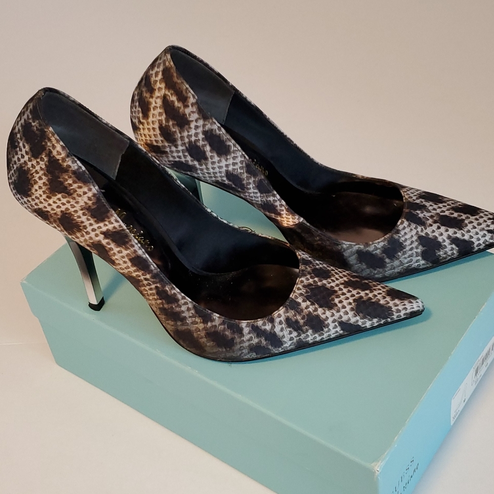 Guess by Marciano,  size 10, 4.5 " heel